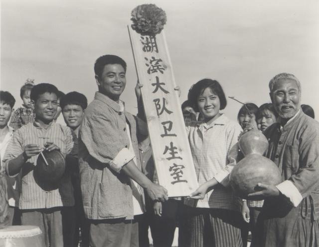 电影演员李秀明:八十年代的演员高英、李秀明、吴海燕和张力维她们的近况如何