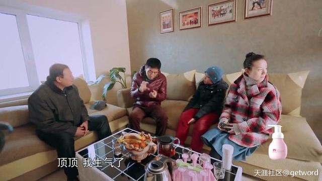 董洁牵手儿子现身:马雅舒、董洁应该参加亲子节目吗？