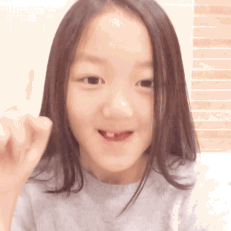 王菲几个孩子:窦靖童、李嫣，王菲的两个女儿你更看好谁？