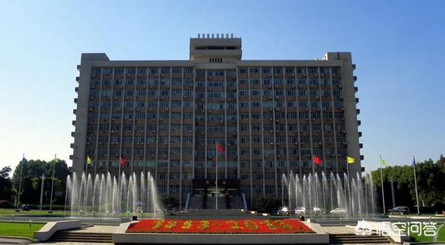 武汉理工大学，南京理工大学和华东理工大学这三个上层的211大学，哪个实力更强一点？