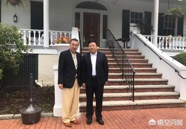 周立波开撕鄢军:如何评价周立波“重披战袍，决战鄢军“