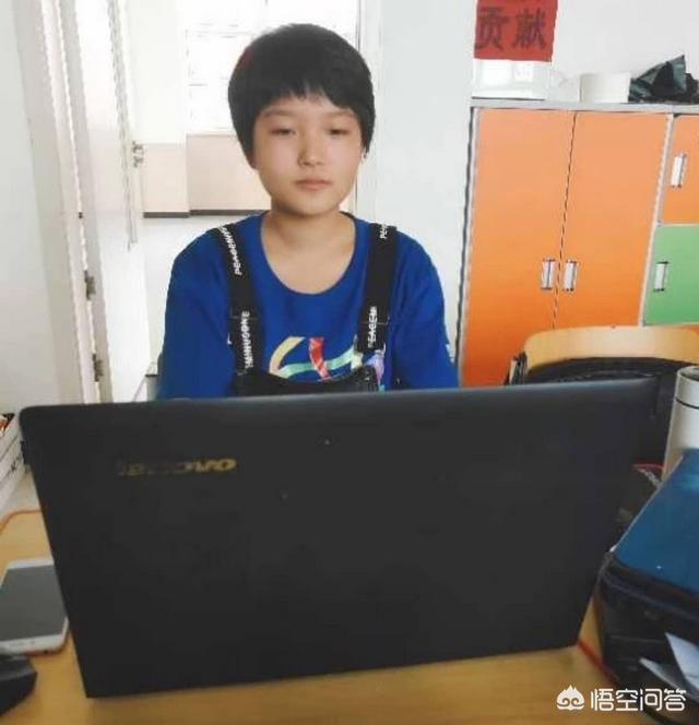 王心仪:曾感谢贫穷考上北大女孩王心仪参军，你支持她的选择吗？
