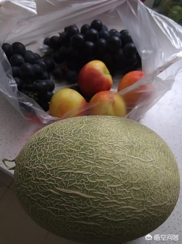 你吃过新疆的水果吗，西宁的水果好吃还是新疆的水果好吃为什么