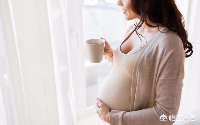 孕晚期流鼻血咋回事，怀孕八个月流鼻血是怎么回事？对胎儿有何影响？