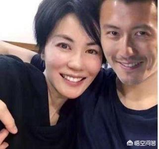 王菲比李亚鹏大几岁:王菲比谢霆锋大那么多，谢霆锋为什么会选择她？