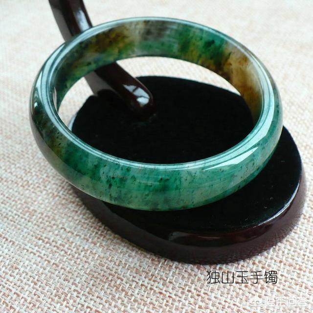 哪种玉手镯最好,你喜欢金镯子还是玉镯子？