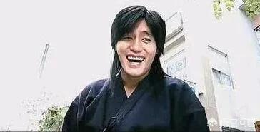 车上放瓶水:有人说车子里放矿泉水会付出惨痛代价，为什么？