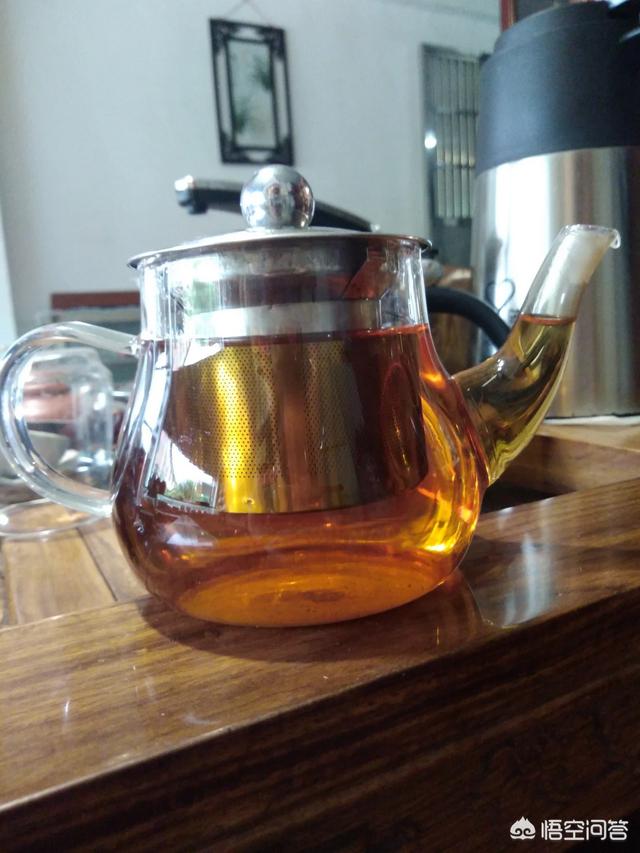 云南名茶普洱茶属于什么茶,普洱茶是红茶吗？区别在哪里？