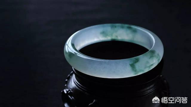 佩戴什么玉石对身体有好处,经常佩戴水晶、玉器，对身体有什么好处？