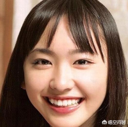 如何选择适合脸型的发色和发型？