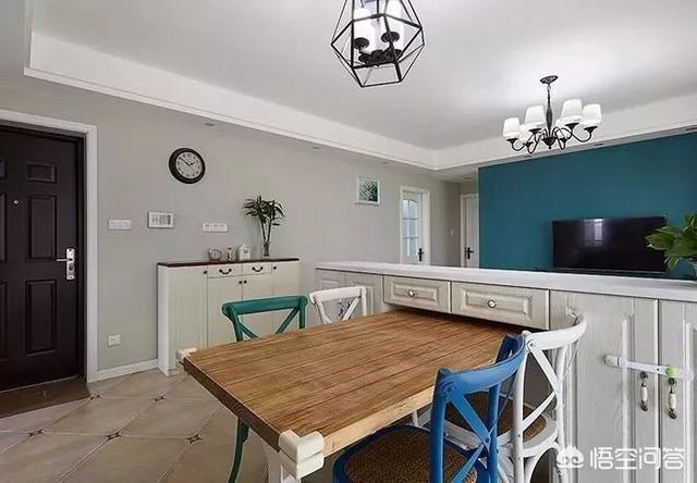 鞋柜放在入户门哪侧好,开门就是客餐厅，鞋柜如何摆？