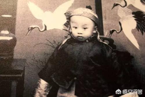 溥仪为何将婉容的孩子扔到熔炉中,婉容真的背叛了溥仪吗？