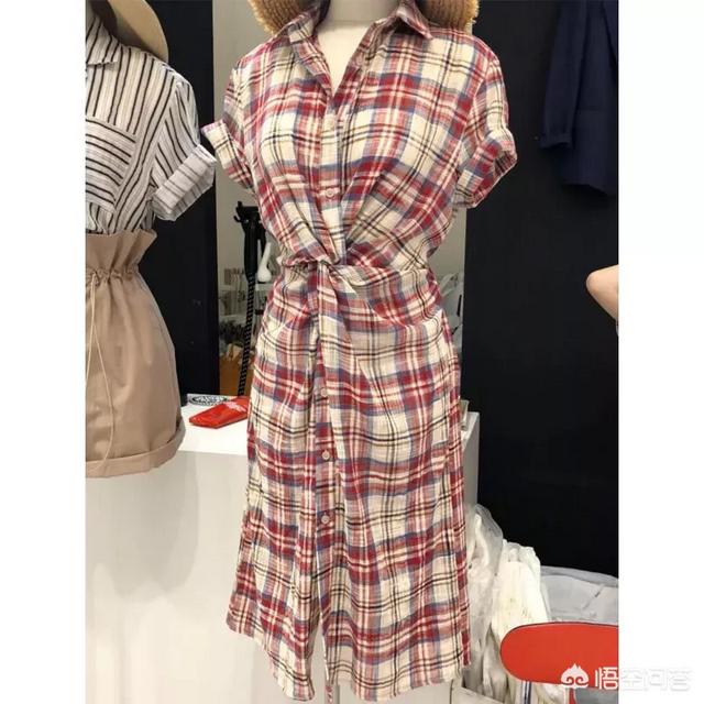 周冬雨同学发声:本人一直是个平胸的人，怎么办呢