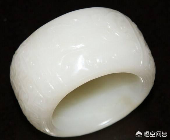 手电筒翡翠鉴别最直接方法,用电筒怎么鉴别玉的真假？