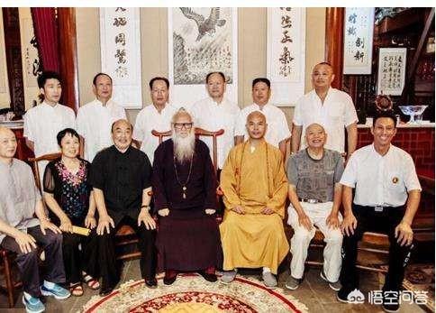 中医大师朱鹤亭有谁知道？他的“都是饭桶”的观点，你们怎么看？