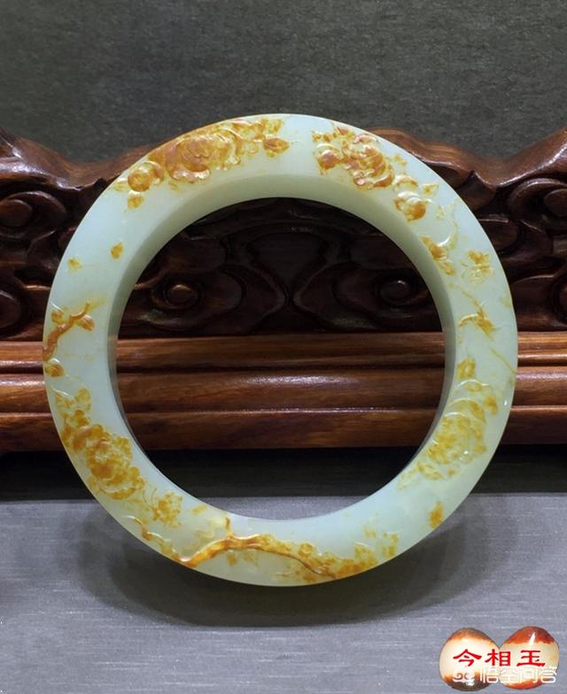 和田玉手镯什么颜色贵,白玉籽料手镯为什么这么贵？