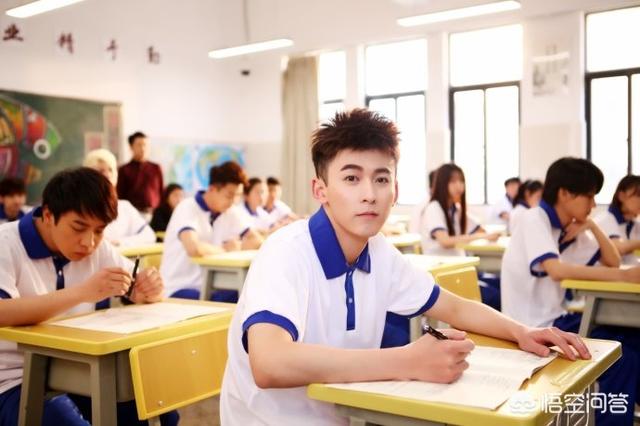 如何适应高中生活(如何适应高中生活英语作文)