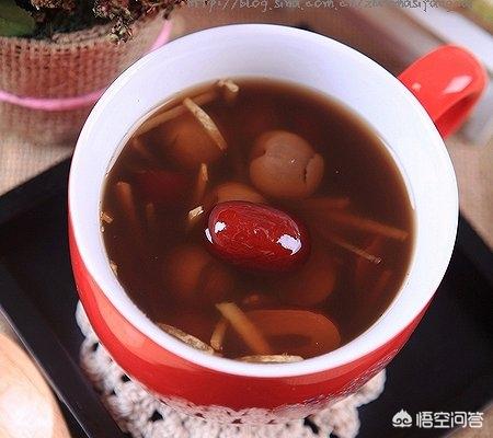 黑糖老姜红枣桂圆这个茶的功效,我想月经快点来，可以吃什么食物来催经？