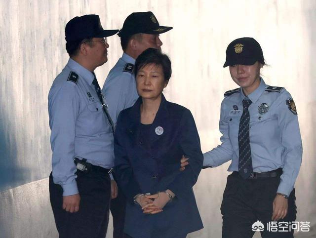 韩国前总统朴槿惠是在什么样的国际关系下被整下台的？