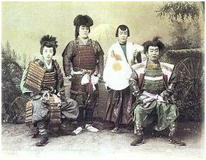 棕榈鹫图册:棕榈鹫 阿拉伯人为什么这么喜欢椰枣？这东西太甜了，我根本受不了？