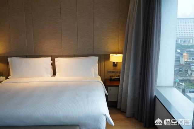 外出旅游,如何订房更省钱？