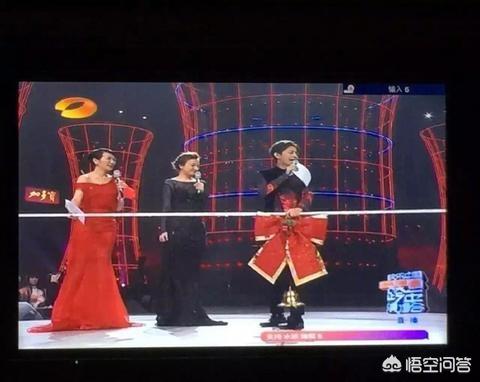 整蛊男朋友灵异事件:有哪些明星因错位而闹出笑话的照片？
