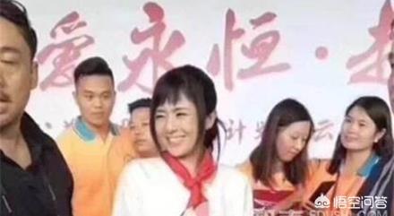 苍井空戴红领巾出席学校举办的活动,这件事会对红领巾在人们心中的印象产生什么影响？