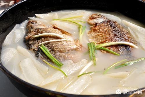 鱼汤为什么会发白，鱼汤是不是熬的越白越好？