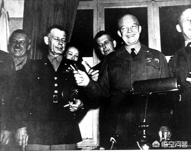 为何1945年5月濒临灭亡的纳粹德国进行两次投降？