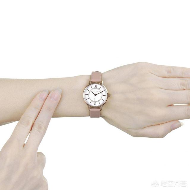 微信名字女生简单气质三个字:女生戴什么首饰比较有气质