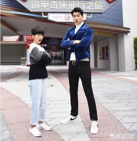 古巨基婚礼:焦恩俊罕见晒女儿长腿照，星二代谁的腿更长？