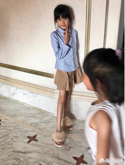古巨基婚礼:焦恩俊罕见晒女儿长腿照，星二代谁的腿更长？