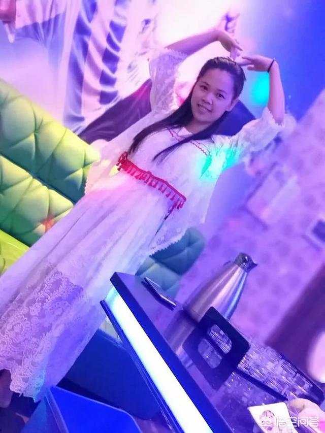 养猫还是养狗:当代年轻人养猫的多还是养狗的多？为什么？