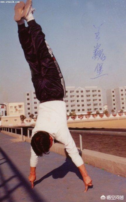 海灯法师简介:当年的海灯法师一指禅是真的吗，怎样评价？