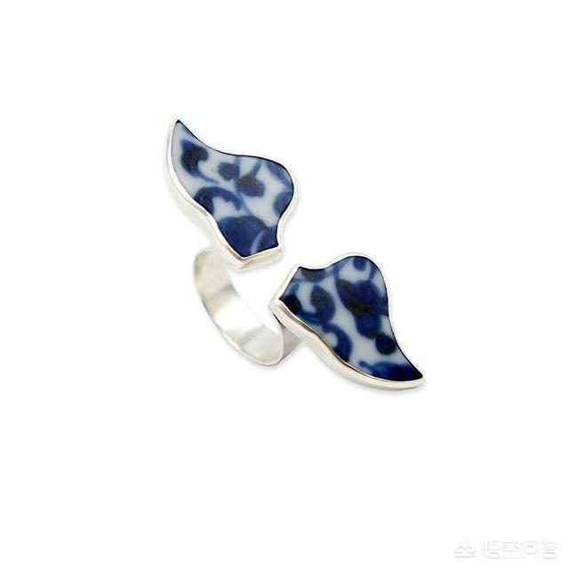 微信名字女生简单气质三个字:女生戴什么首饰比较有气质