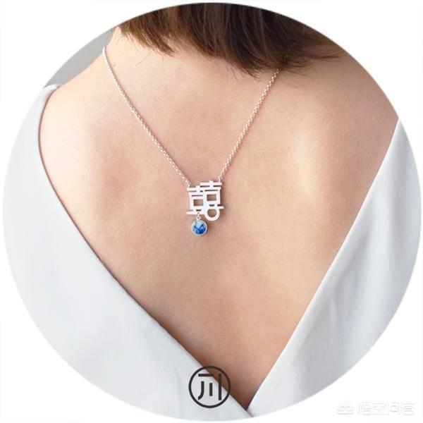 微信名字女生简单气质三个字:女生戴什么首饰比较有气质