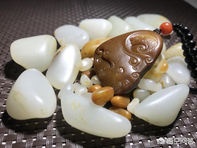 和田玉有多少个种类详细介绍,和田玉的四种“料”及有皮色是什么？