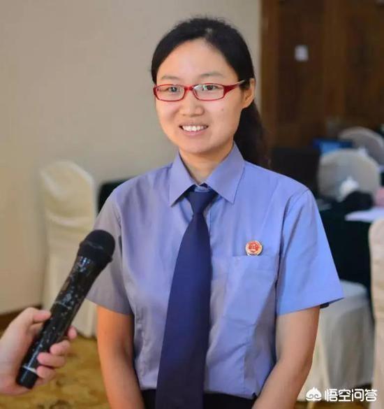 天安社:砍人遭反杀的昆山宝马男，曾获见义勇为证书，对此你怎么看？