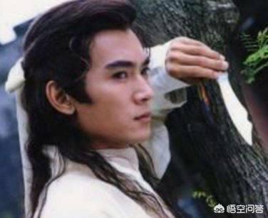 释小龙穆婷婷:金庸和古龙同为武侠小说作者，为何古龙的小说被影视界逐渐放弃？