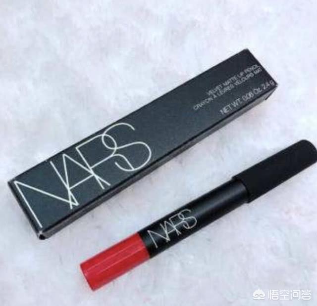 女生素颜的时候适合涂哪些口红？