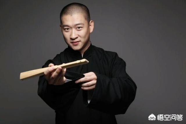 从目前来看，你觉得曹云金和岳云鹏谁会火得更久？为什么？