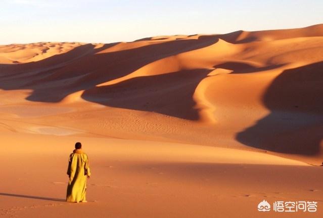 流沙吞人是什么原理，沙子是如何形成的？海里的沙子与沙漠中的沙子形成方式是否一样？
