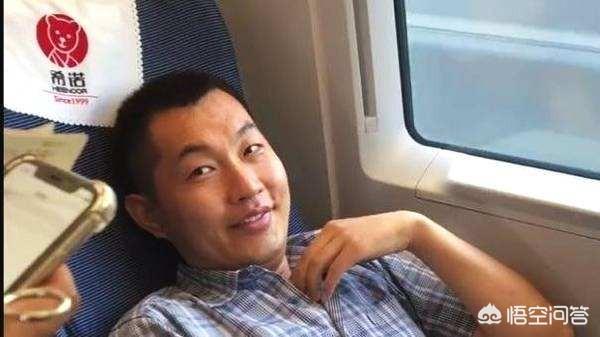 从合肥女教师拦高铁门到男博士霸占高铁座位,为什么有些知识分子素质如此低下？