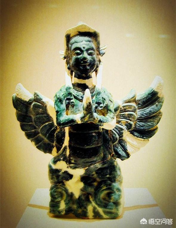 万芙伽:古代建筑文化中，屋顶上带翅膀的小人为什么叫“嫔伽”？