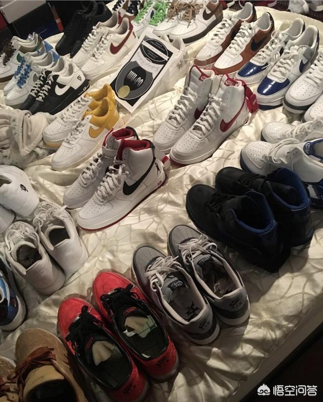 很多视频里面男生在秀自己几十双上万的鞋子都是真的吗
