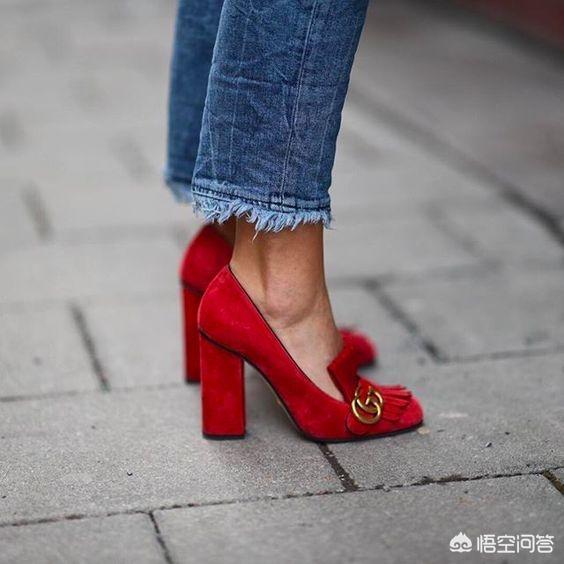 高跟鞋虐狗女:什么牌子的高跟鞋最好看？ 高跟鞋虐猫事件