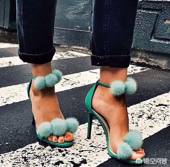 高跟鞋虐狗女:什么牌子的高跟鞋最好看？ 高跟鞋虐猫事件