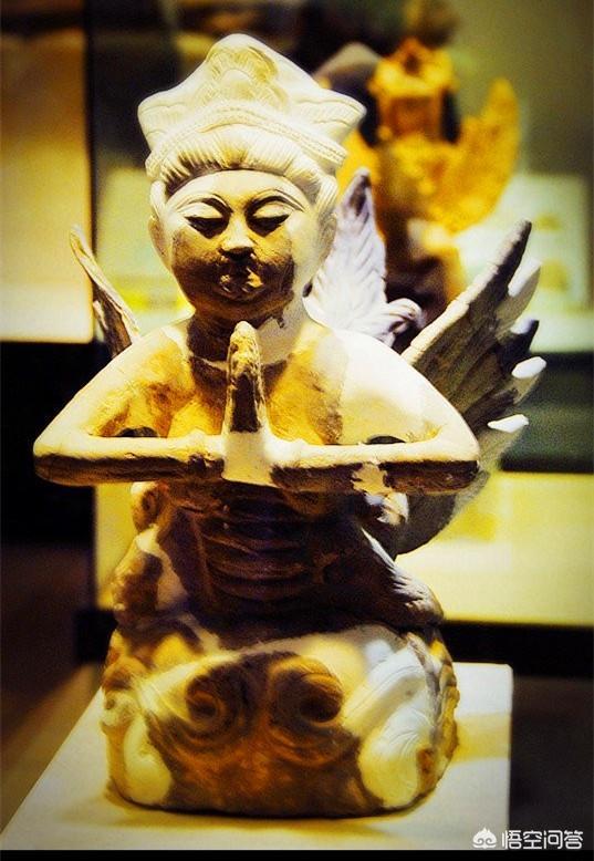 万芙伽:古代建筑文化中，屋顶上带翅膀的小人为什么叫“嫔伽”？