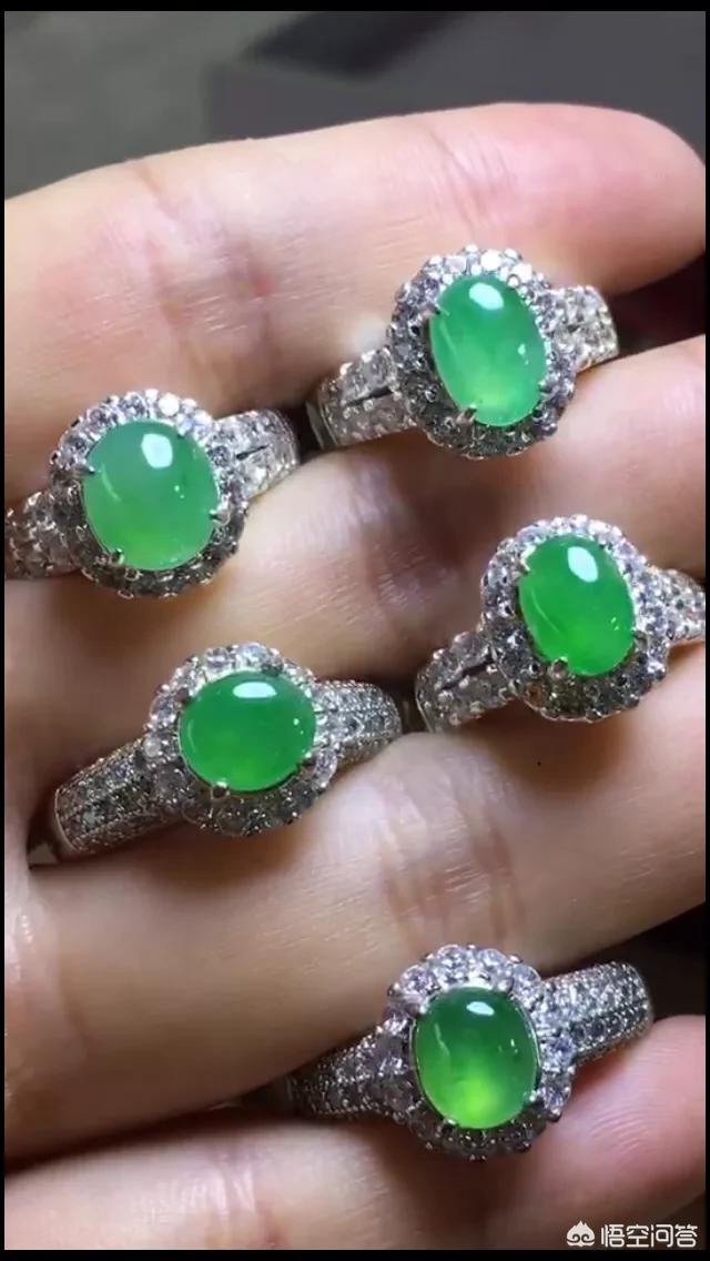 翡翠种水等级划分价格,翡翠是色好的贵还是种水好的贵，为什么？