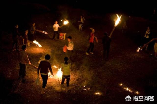 火把节是哈尼族的隆重节日吗？